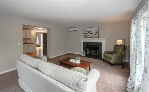 19 Burgess Drive Litchfield NH 03052