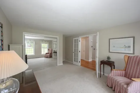 19 Burgess Drive Litchfield NH 03052