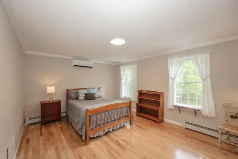 19 Burgess Drive Litchfield NH 03052