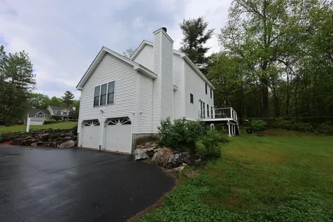 19 Burgess Drive Litchfield NH 03052
