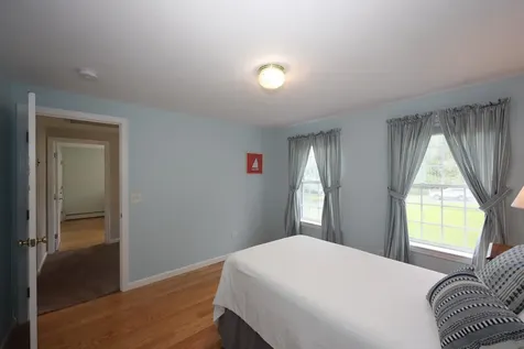 19 Burgess Drive Litchfield NH 03052