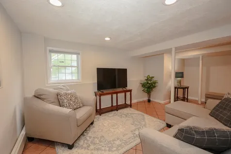 19 Burgess Drive Litchfield NH 03052