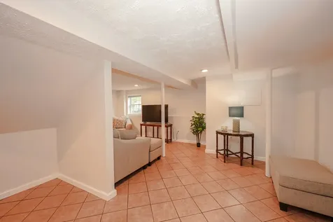 19 Burgess Drive Litchfield NH 03052