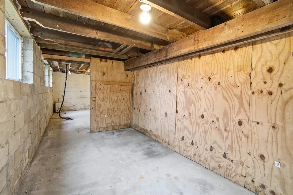 93 Lynchville Park Road Goffstown NH 03045