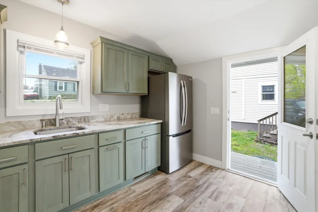 93 Lynchville Park Road Goffstown NH 03045