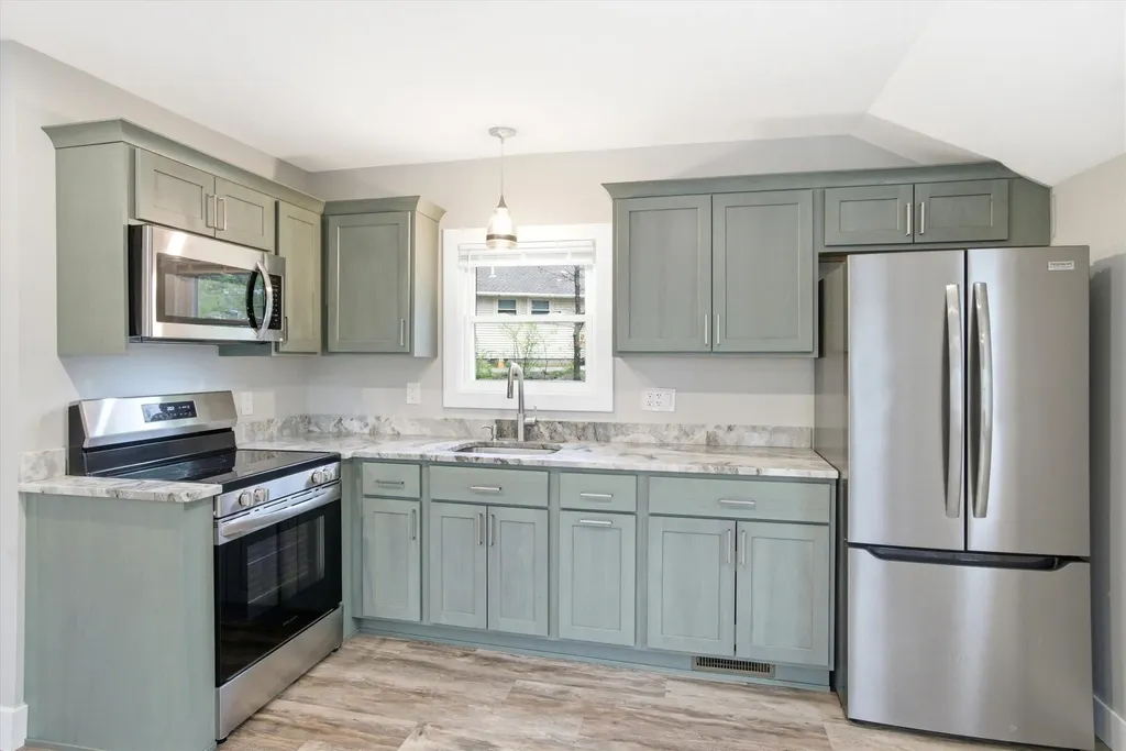 93 Lynchville Park Road Goffstown NH 03045