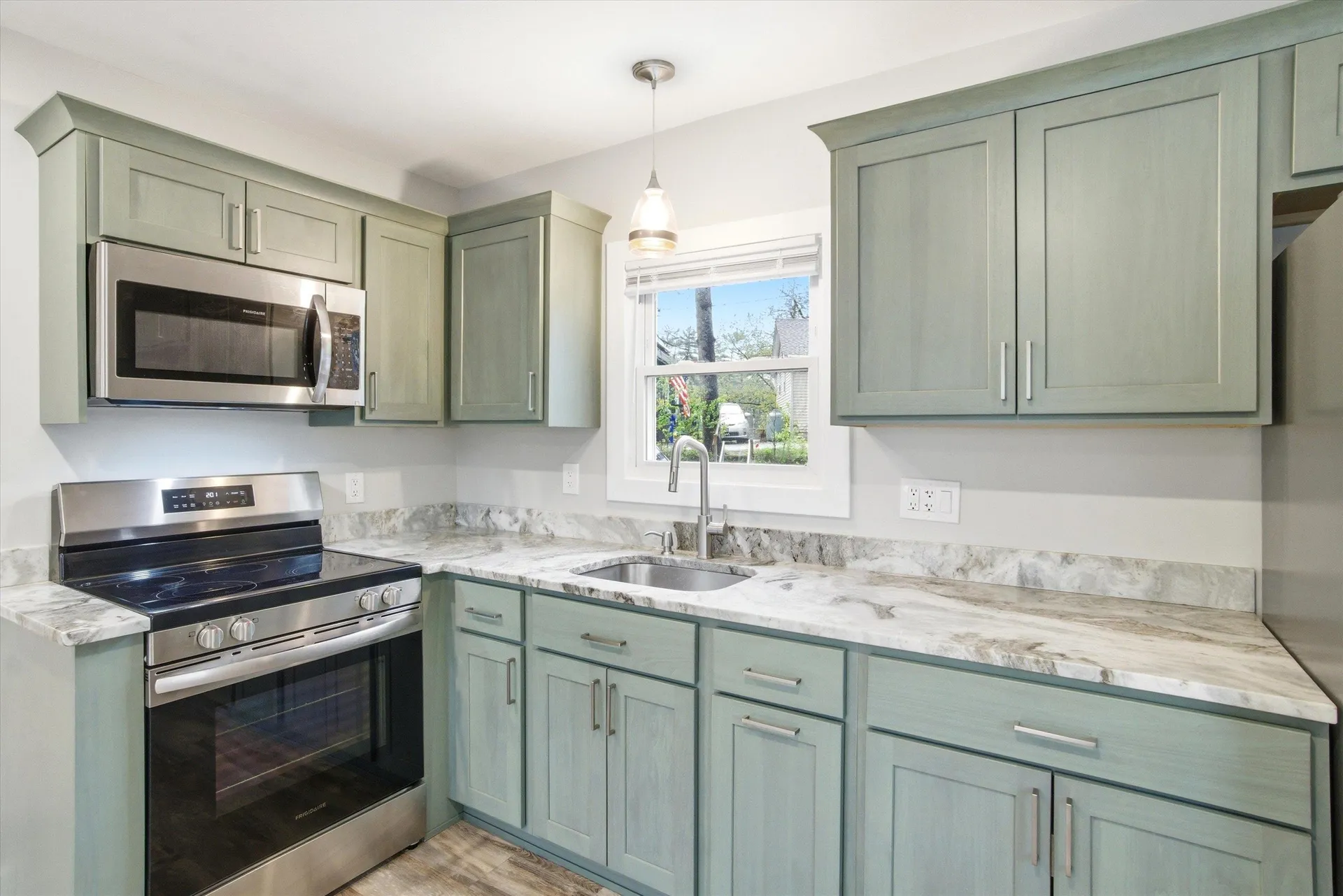 93 Lynchville Park Road Goffstown NH 03045