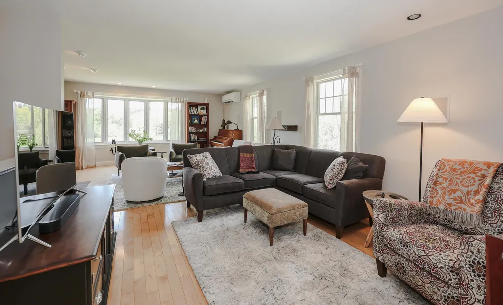 118 Perkins Road Madbury NH 03823