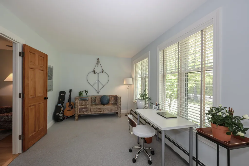 118 Perkins Road Madbury NH 03823