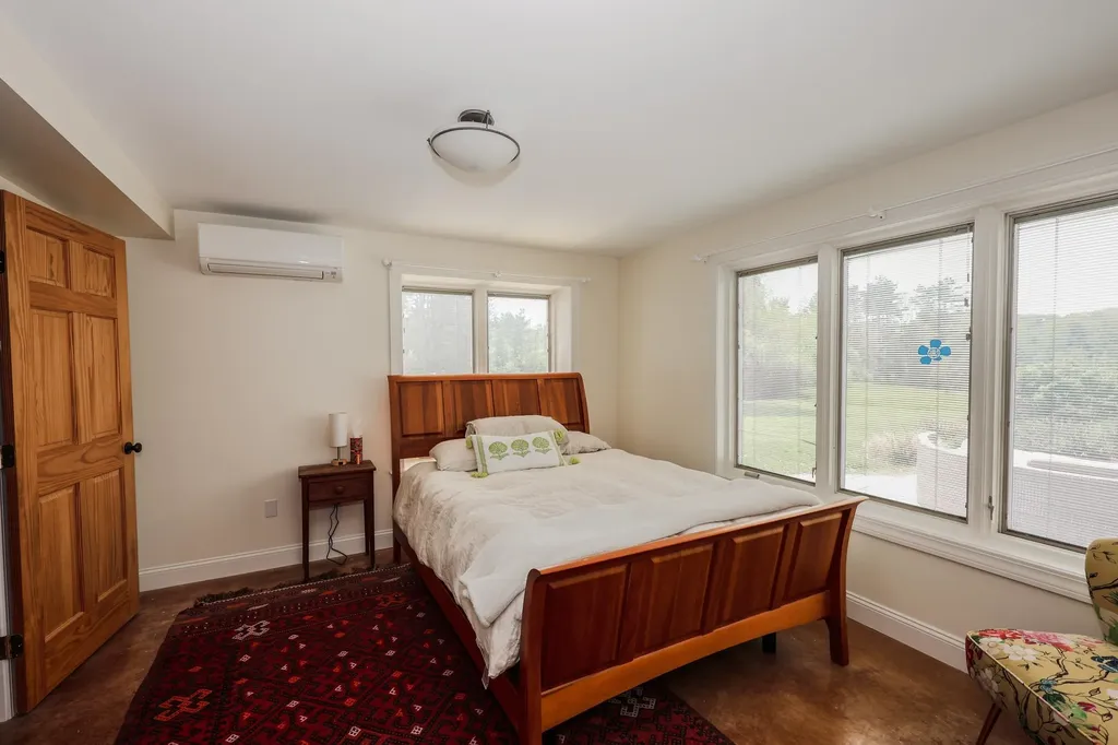 118 Perkins Road Madbury NH 03823