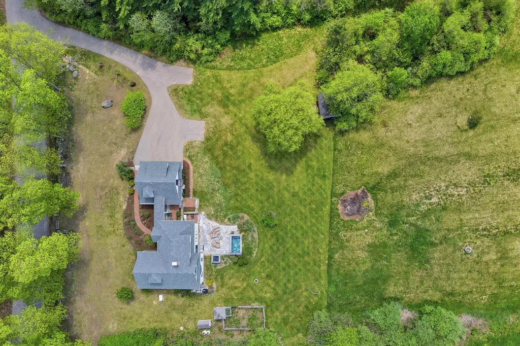 118 Perkins Road Madbury NH 03823