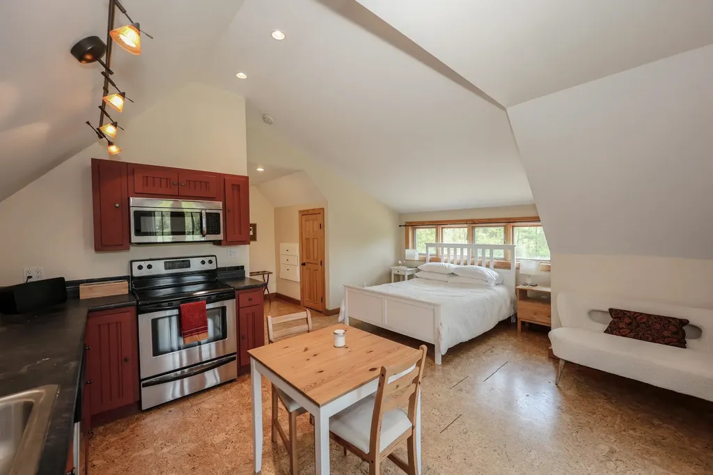 118 Perkins Road Madbury NH 03823