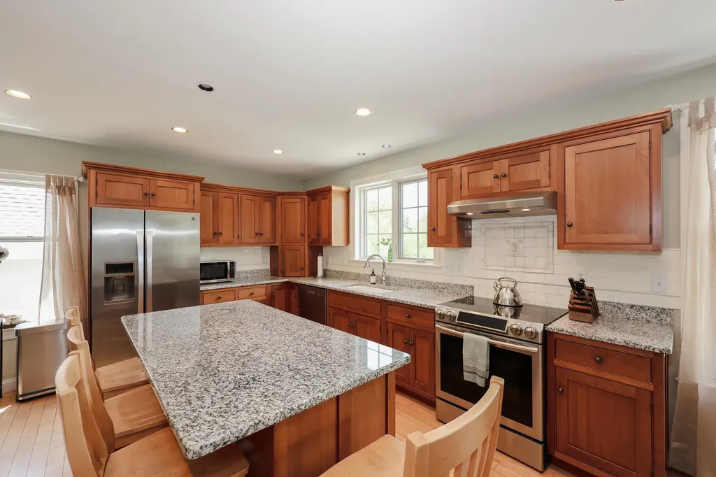118 Perkins Road Madbury NH 03823