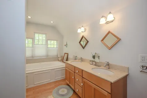 118 Perkins Road Madbury NH 03823