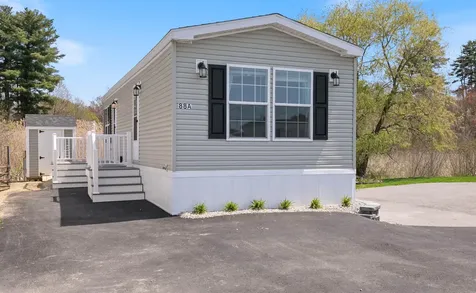 88 A Brookwood Drive Salem NH 03079