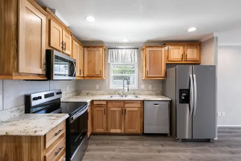 88 A Brookwood Drive Salem NH 03079