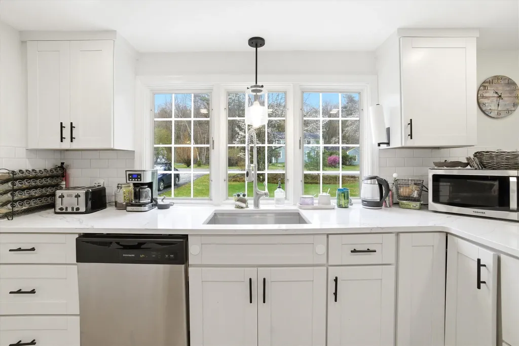 42 Blueberry Lane Peterborough NH 03458