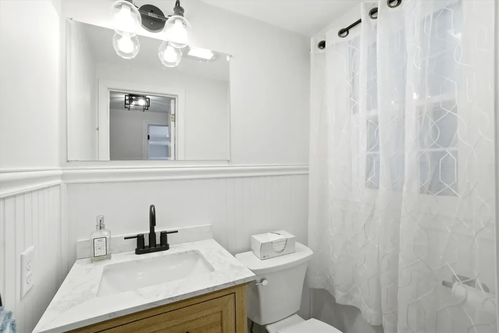 42 Blueberry Lane Peterborough NH 03458