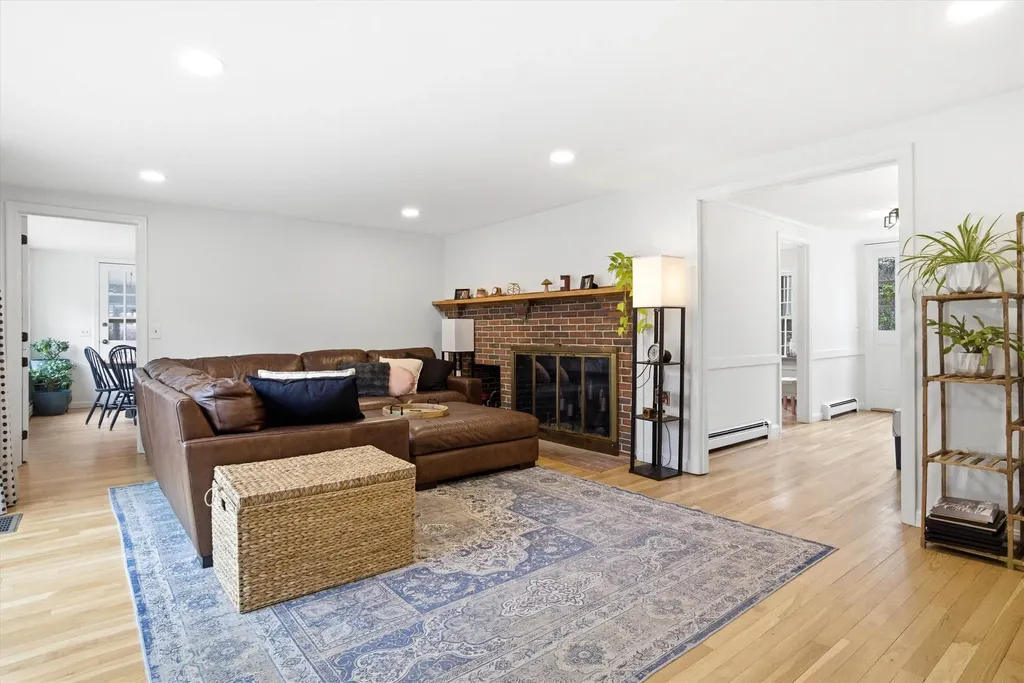 42 Blueberry Lane Peterborough NH 03458