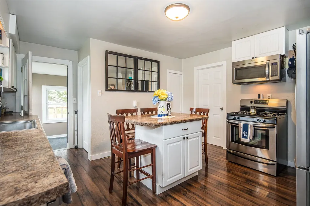 848, 882, 826 Blue Star Drive Ira VT 05735