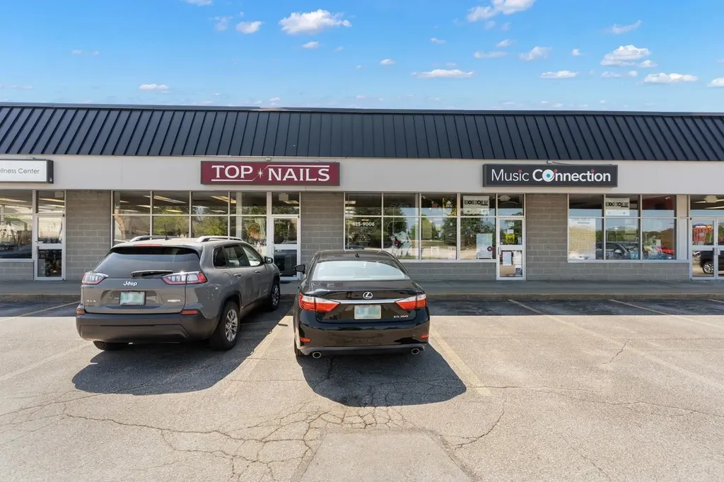 1711 S Willow Street Manchester NH 03103
