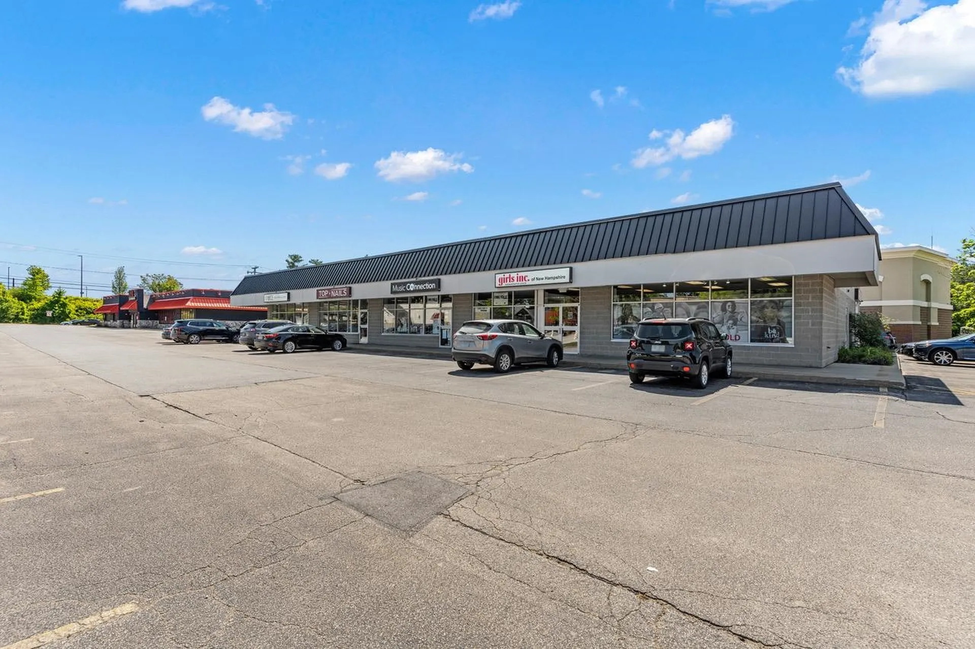 1711 S Willow Street Manchester NH 03103