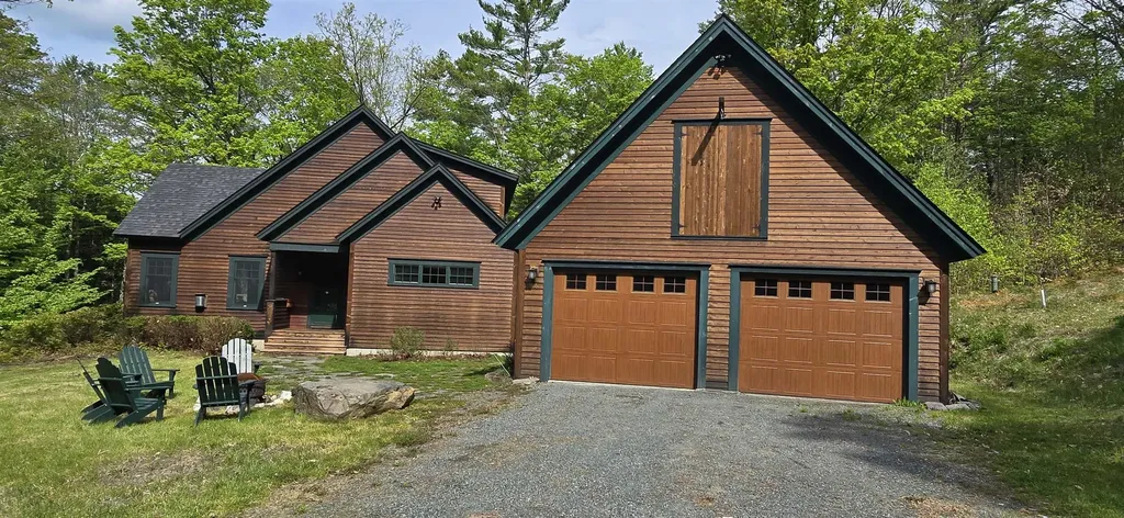 96 Hawkwood Lane Hartford VT 05059