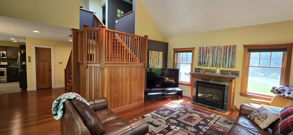 96 Hawkwood Lane Hartford VT 05059