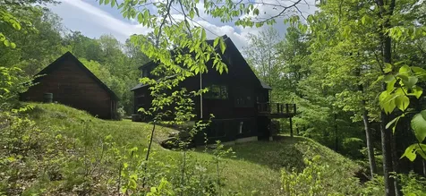 96 Hawkwood Lane Hartford VT 05059