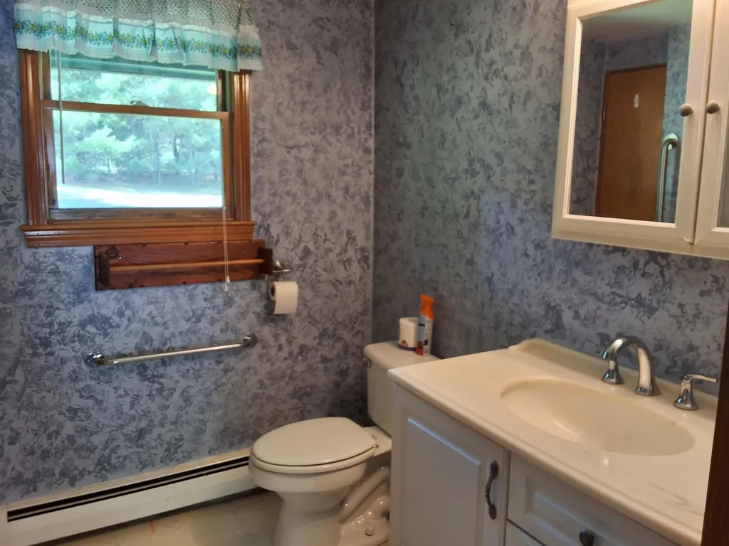 92 Concord Street Belmont NH 03220