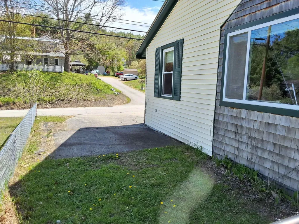 92 Concord Street Belmont NH 03220