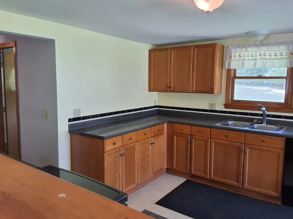 92 Concord Street Belmont NH 03220
