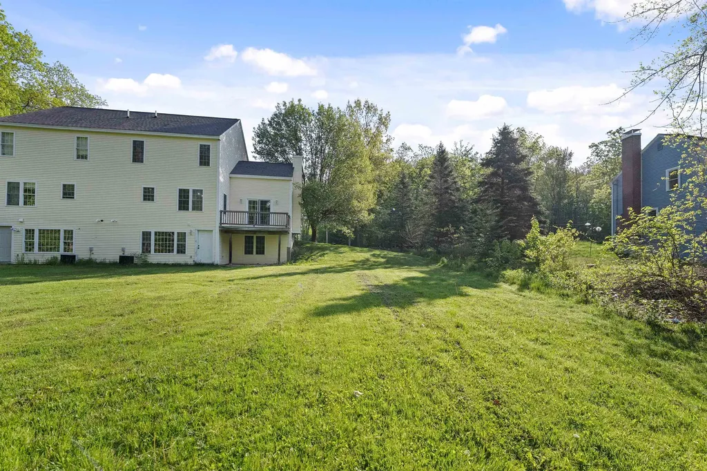 210 Kent Farm Road Hampstead NH 03841