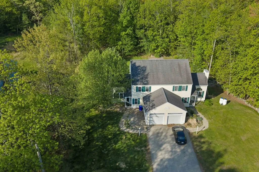 210 Kent Farm Road Hampstead NH 03841