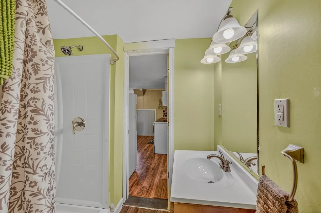 35 Jackson Street Littleton NH 03561