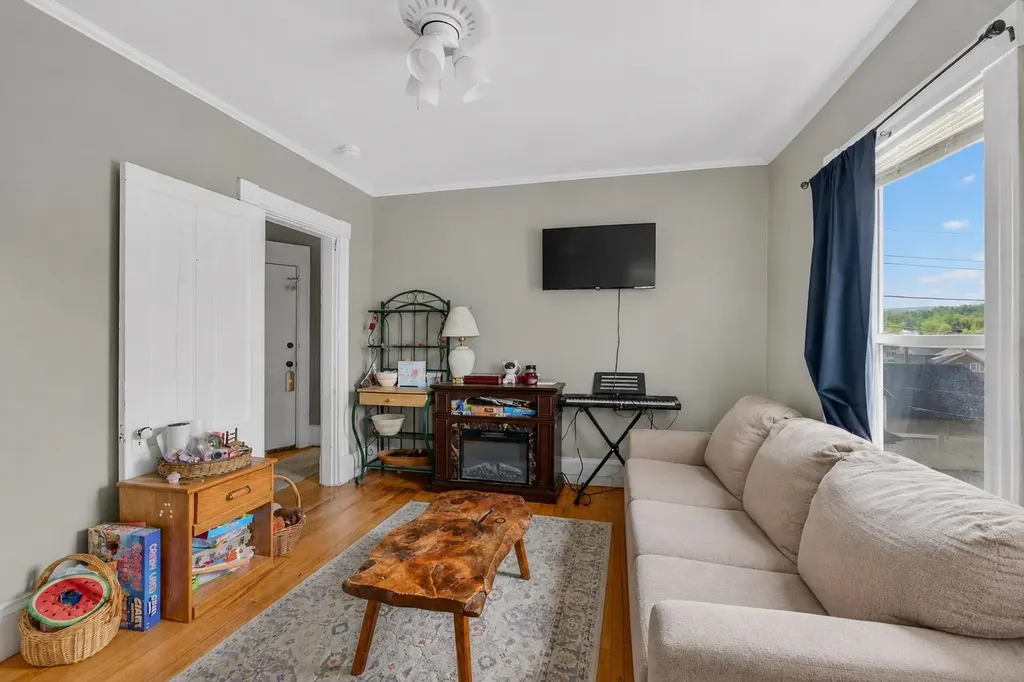 35 Jackson Street Littleton NH 03561