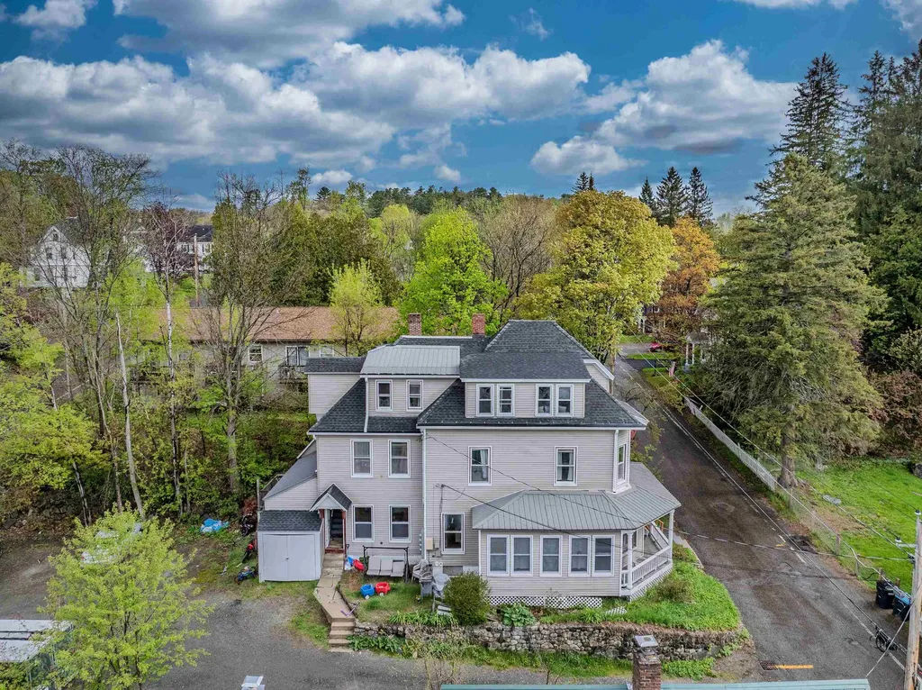 35 Jackson Street Littleton NH 03561