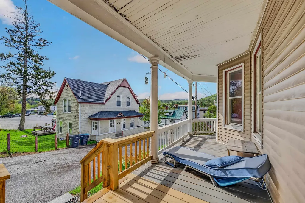 35 Jackson Street Littleton NH 03561
