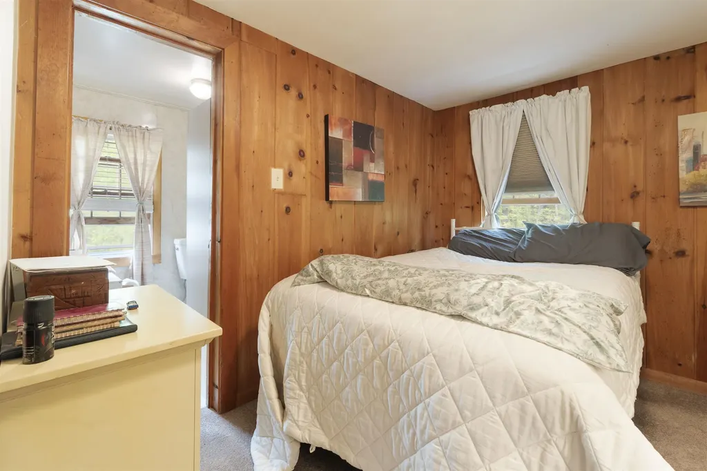 25 S Mayhew Turnpike Hebron NH 03241