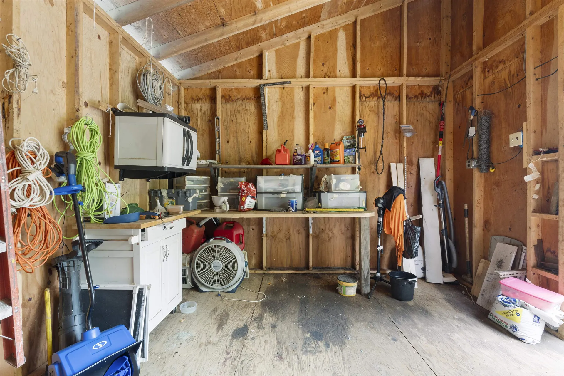25 S Mayhew Turnpike Hebron NH 03241