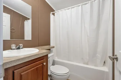 20 East Marina Road Gilford NH 03249