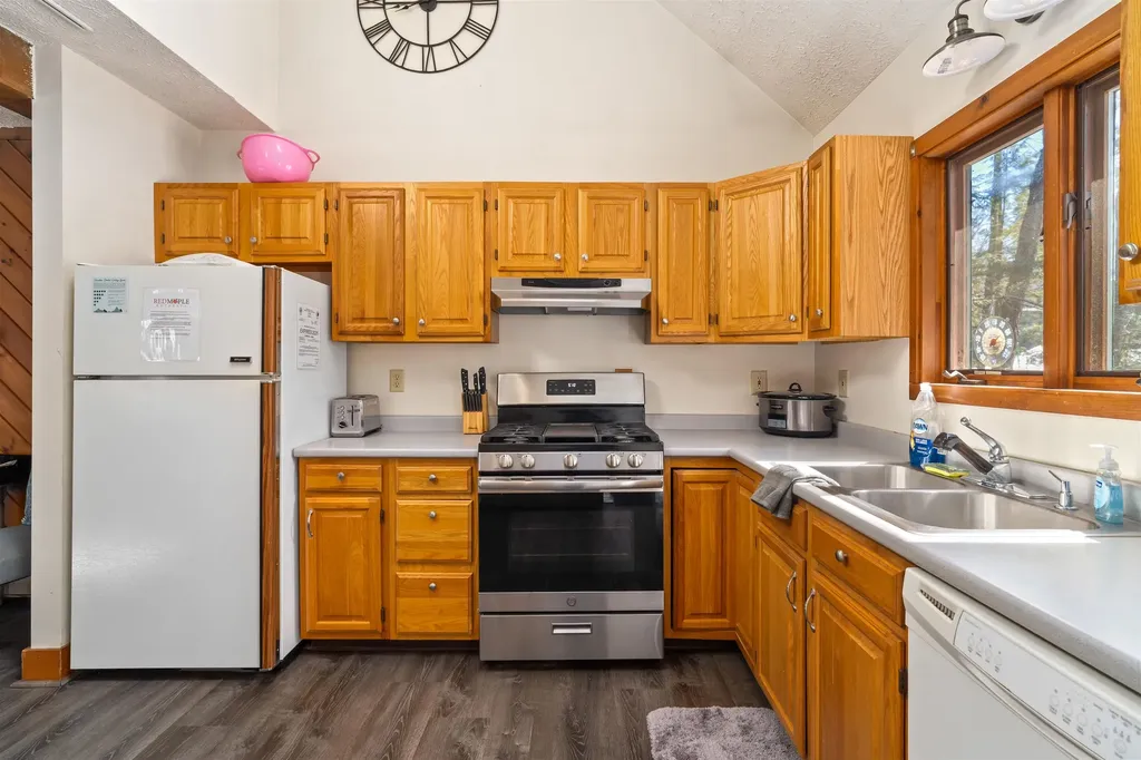 17 Burgdorf Drive Madison NH 03849