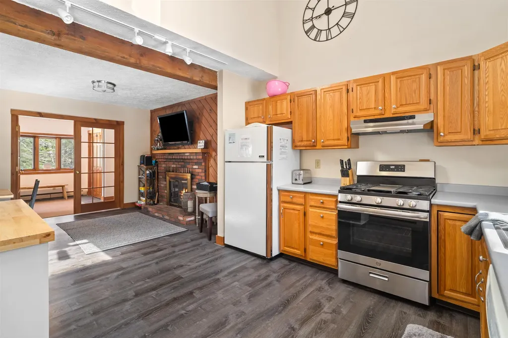 17 Burgdorf Drive Madison NH 03849