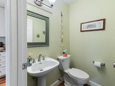 9 Lake Forest Drive Burlington VT 05401