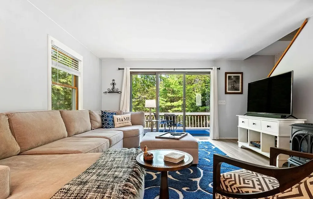 121 Garnet Street Sunapee NH 03782