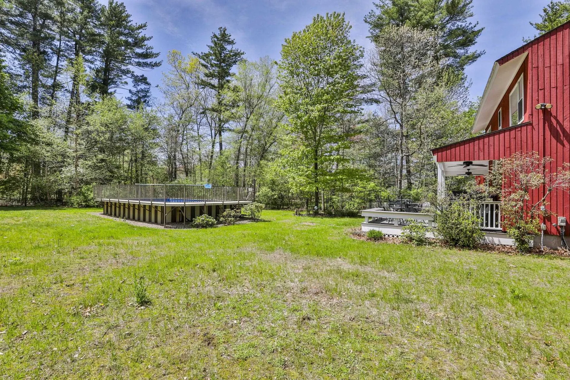 21 St Laurent Drive Hudson NH 03051