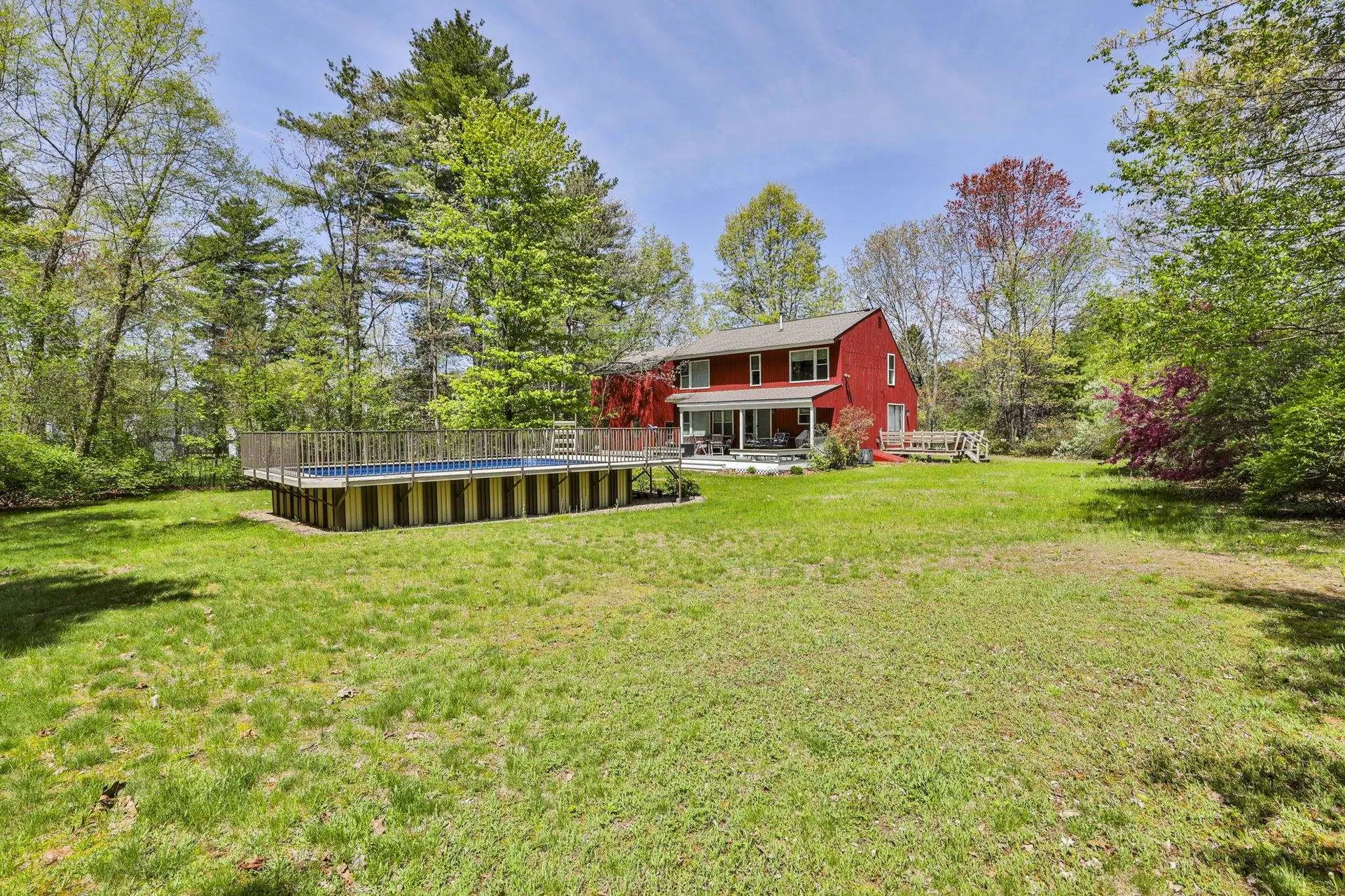 21 St Laurent Drive Hudson NH 03051