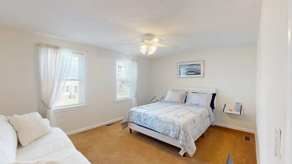 31 Aaron Drive Manchester NH 03109