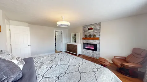 31 Aaron Drive Manchester NH 03109