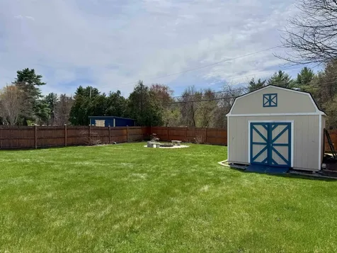 31 Aaron Drive Manchester NH 03109